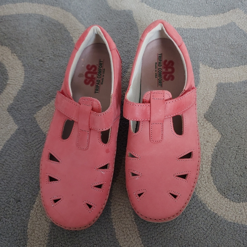 SAS Romero Slip-On Cut-Out Coral Leather Shoes Sz-9